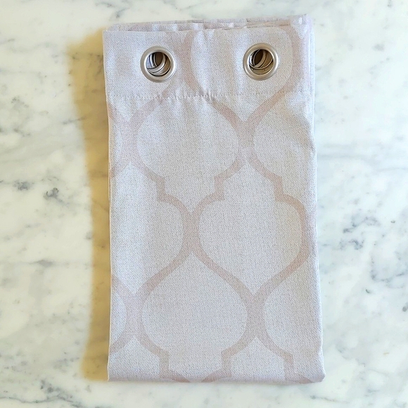 NWOT. Moroccan Tile Printed Curtains, Light Filtering, Medium Thickness 2 Panels - Picture 3 of 7